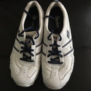 Skechers White/Blue Athletic Shoes